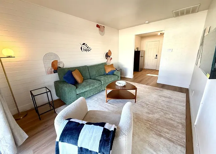 #6 Modern Cozy Midtown Casita Budget Friendly Phoenix